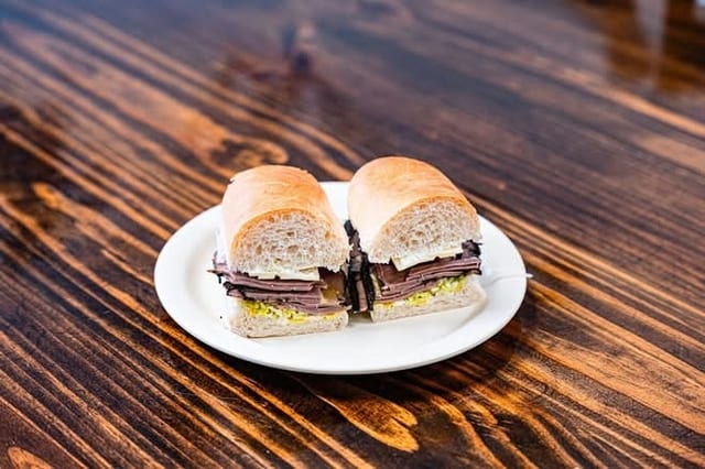 Roast Beef Po' Boy Tray.